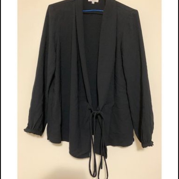 *LIKE NEW* Aritzia Wilfred Silk Cardigan Top Size Xsmall - Picture 1 of 1